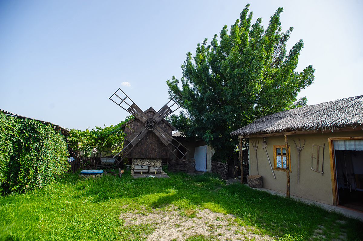 Этноусадьба. Джолтай Гагаузия. Село Джолтай. Гимназия села Джолтай. Сусак гагаузский.